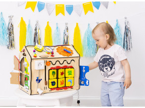 Бизиборд-дом «Смайлик» 40x34x37 см, развивающая доска 38 элементов для детей от 8 месяцев до 5 лет, ChiDe