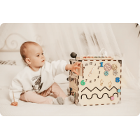 Бизиборд – деревянная игрушка для развития Вашего малыша